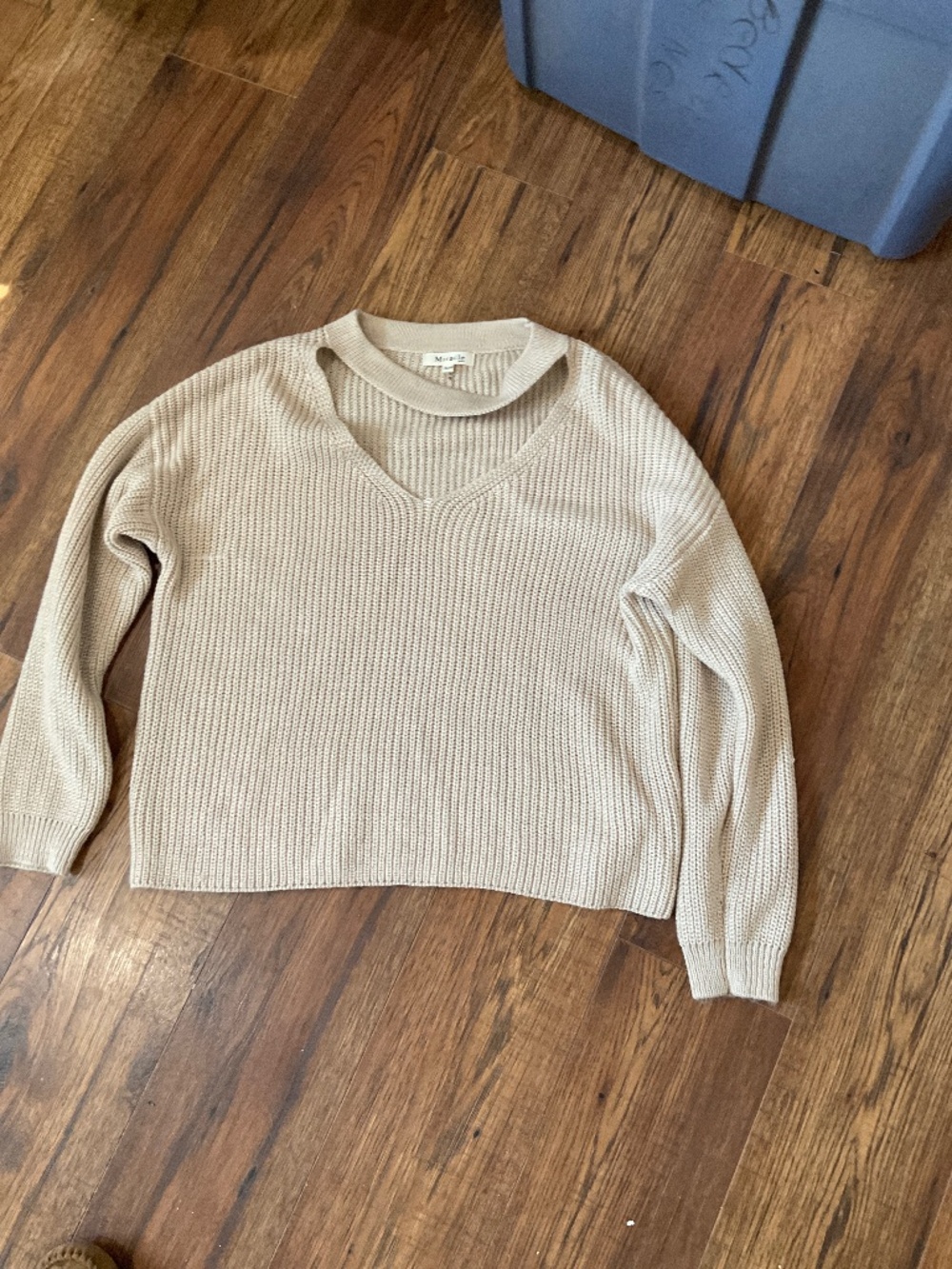 Women cream choker neck sweater S/M